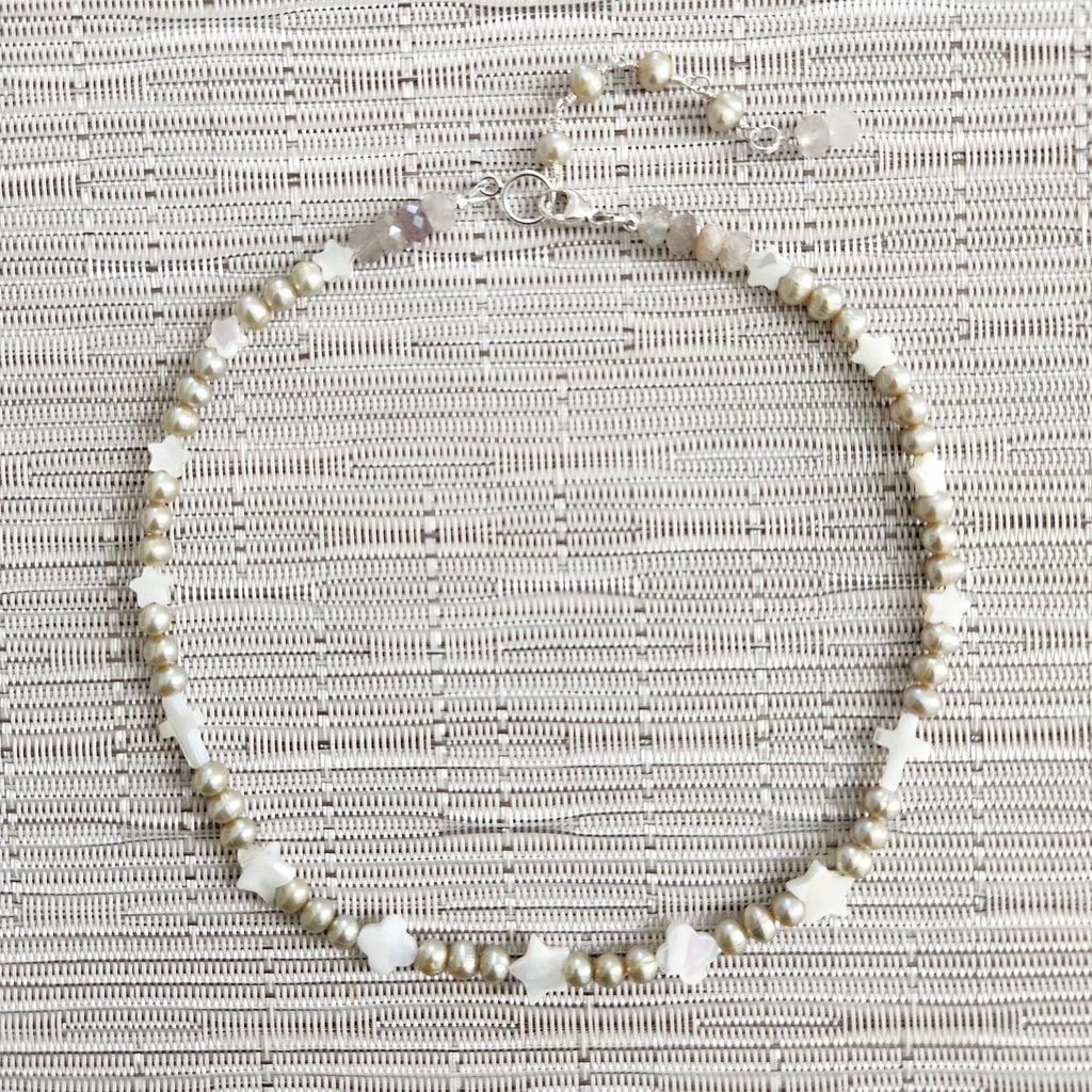 PISTACHIO PEARLS WITH MOTHER OF PEARL STARS NECKLACE-16"